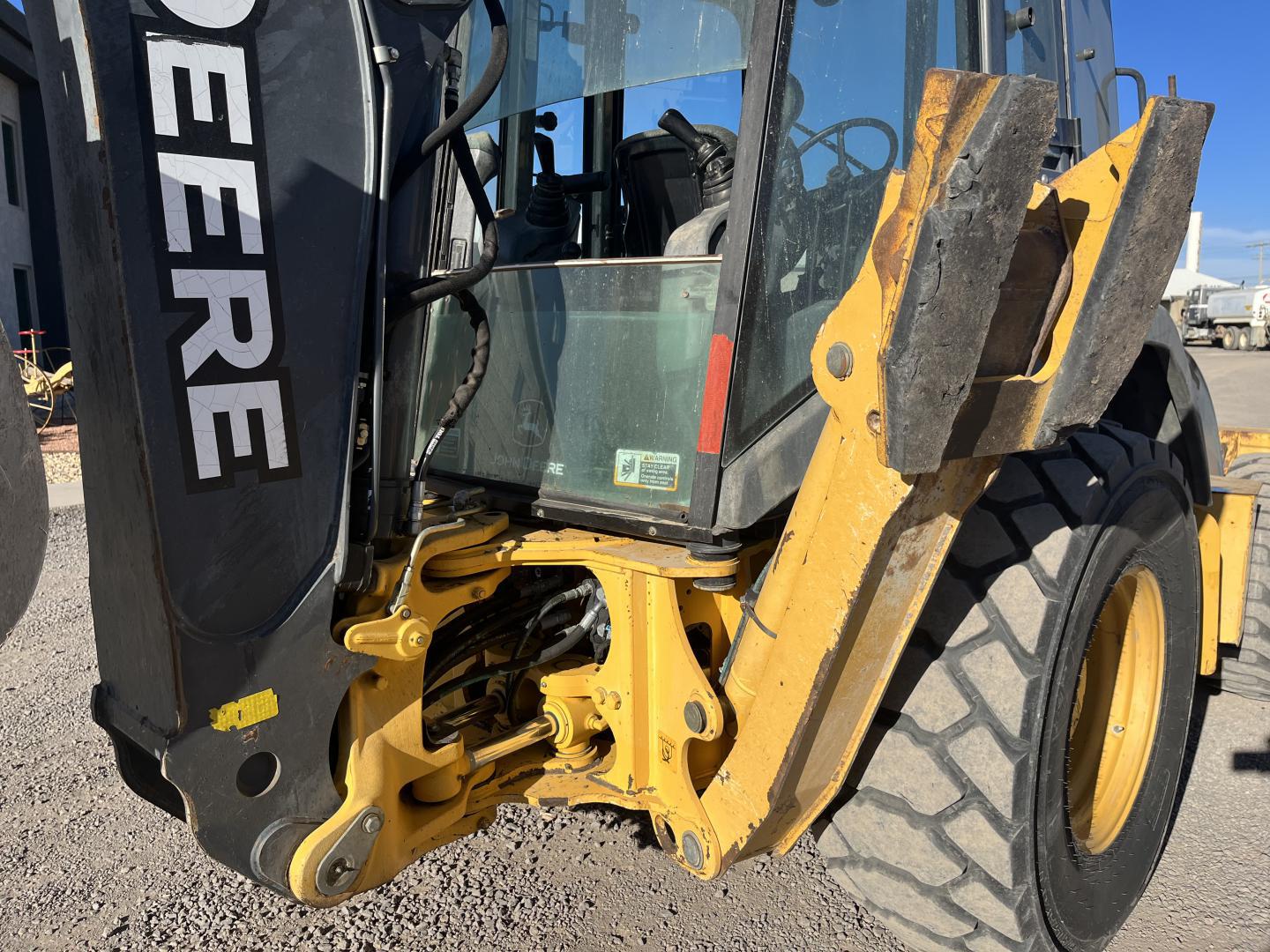 ./imagenes/INVOICE/2019/17303/RETROEXCAVADORA JOHN DEERE 310SK (24).JPG